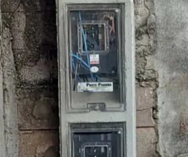 Poste padrão instalado em Caraguatatuba - foto 10