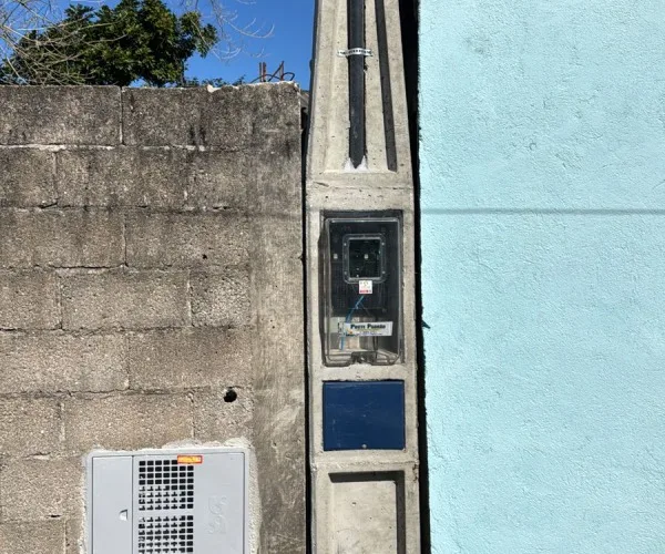 Poste padrão instalado em Caraguatatuba - foto 5